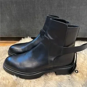 Hermes | Shoes | Herms Veo Kelly Buckle Boot | Poshmark display picture 1